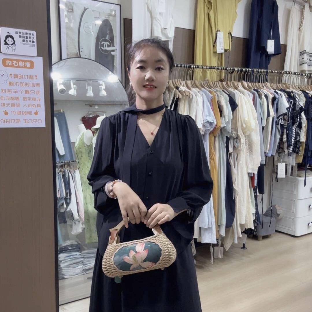 衡水女装李博