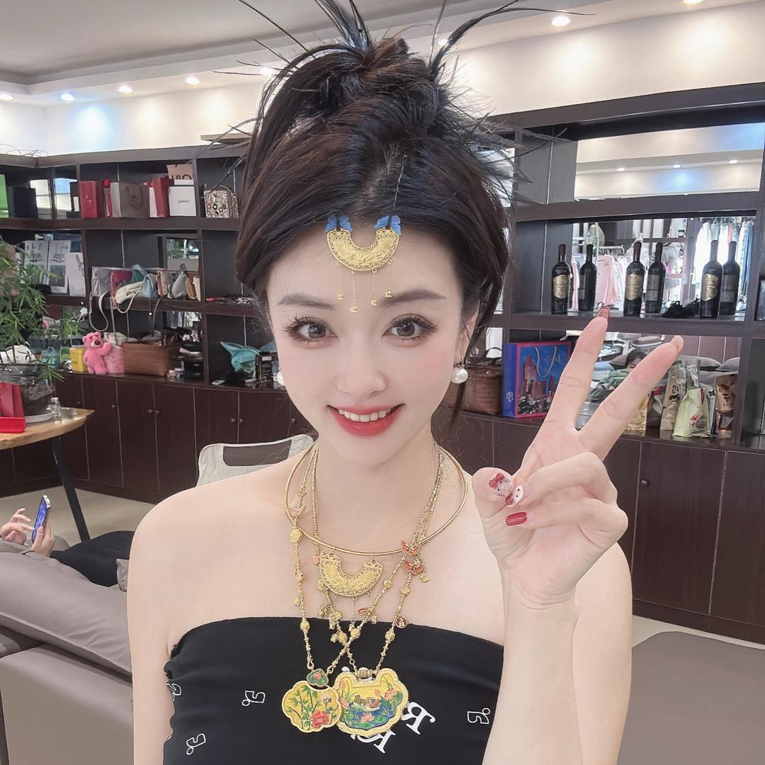 王笑笑女装 黄金💕💕
