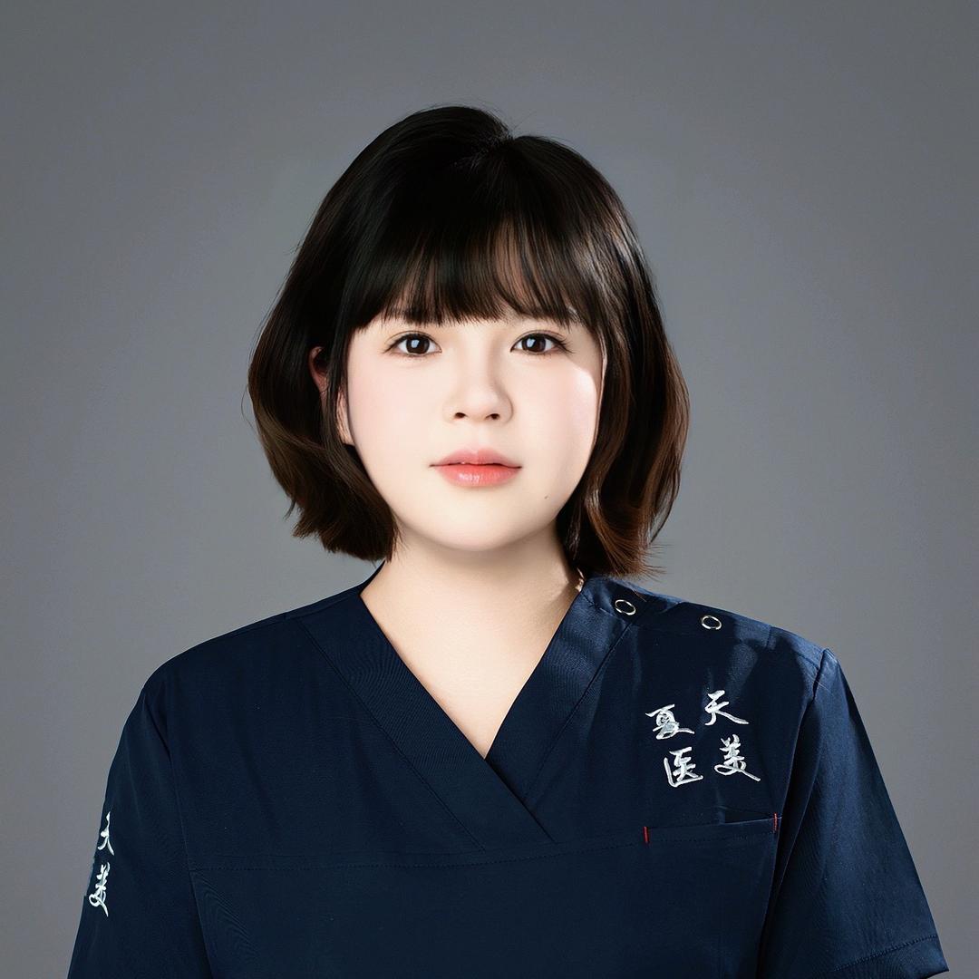 夏天美美里的莹莹🌸