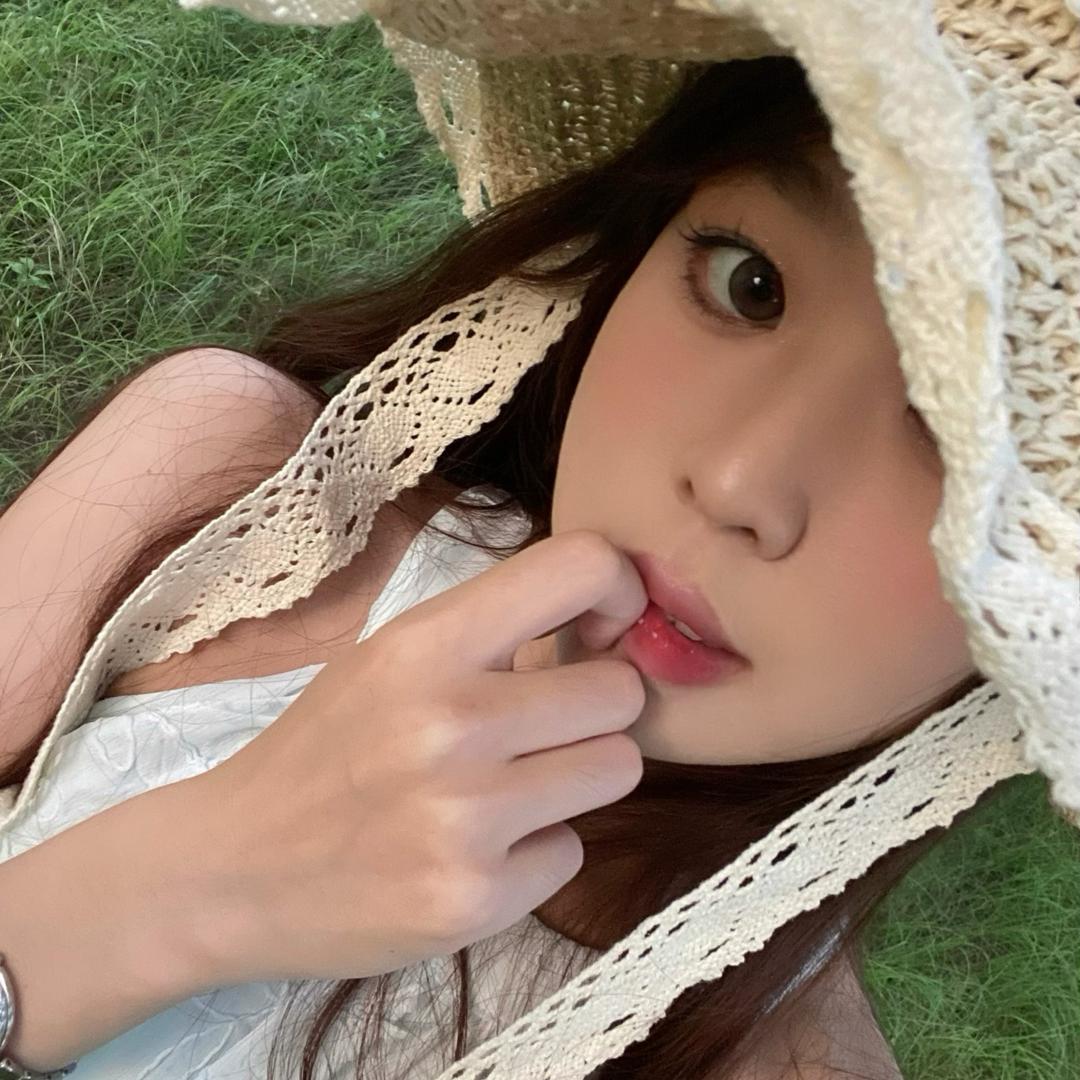 雅吖吖-