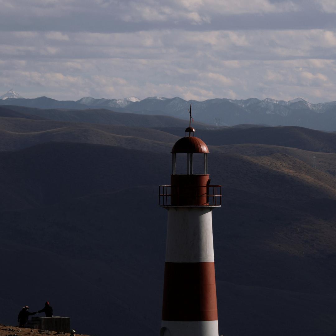 拉萨顶级娱乐·领队奔帅