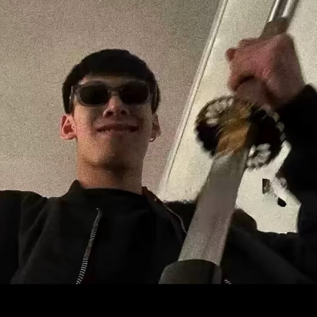 ¥