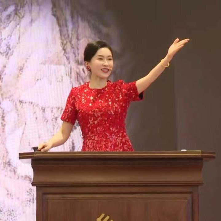 拍卖师于滟