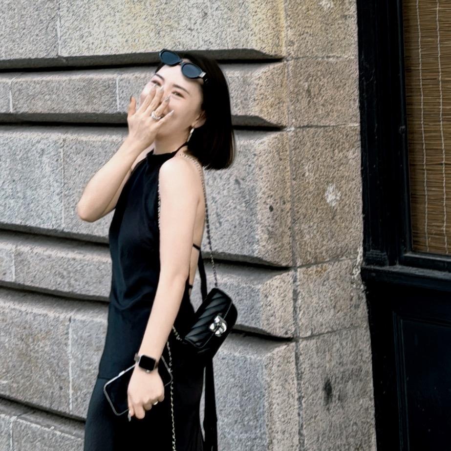 布姈婚纱的雪BOSS