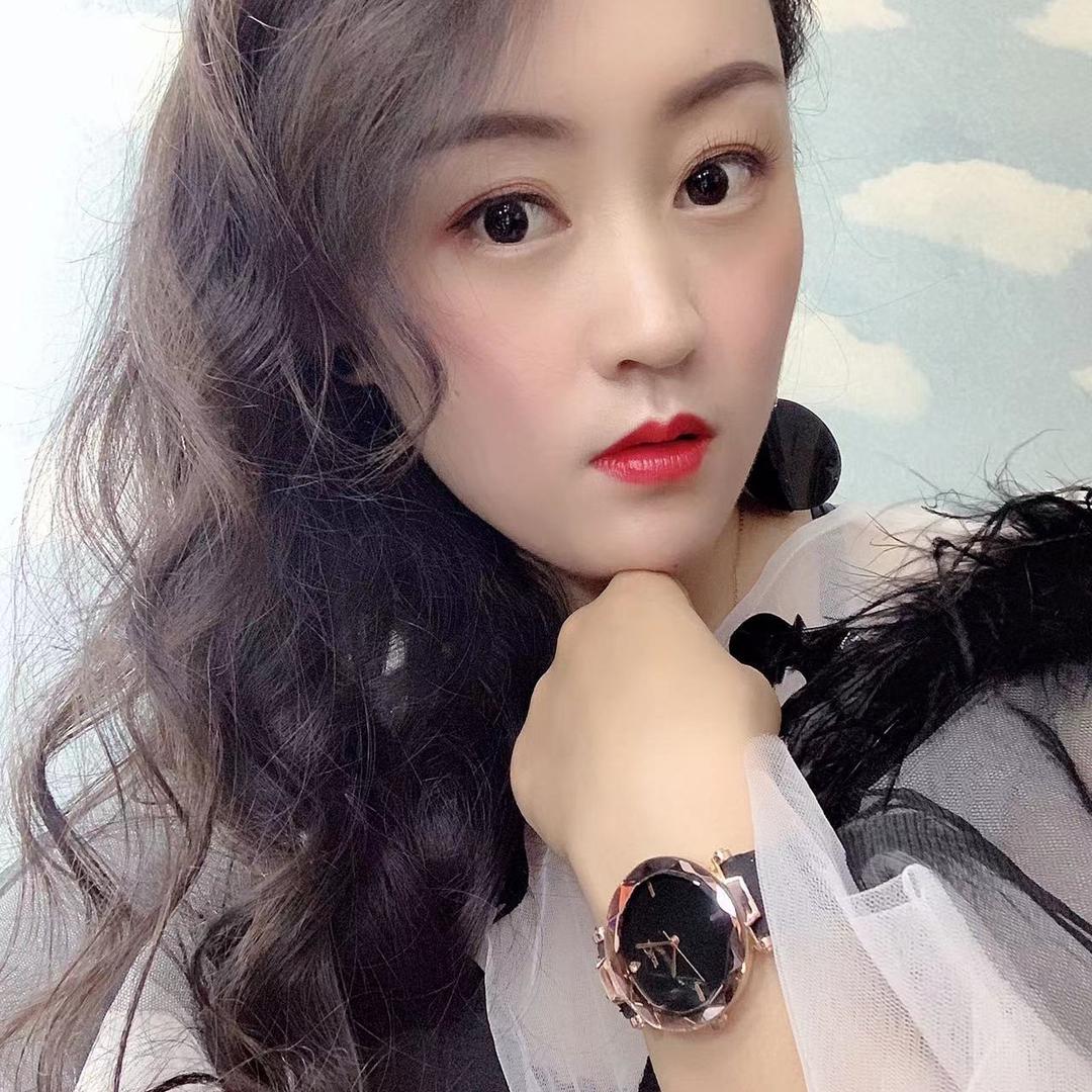 洺門独秀精品女装穿搭