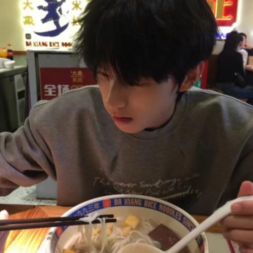 ʰᵉˡˡᵒ𝙠𝙞𝙩𝙩𝙮.