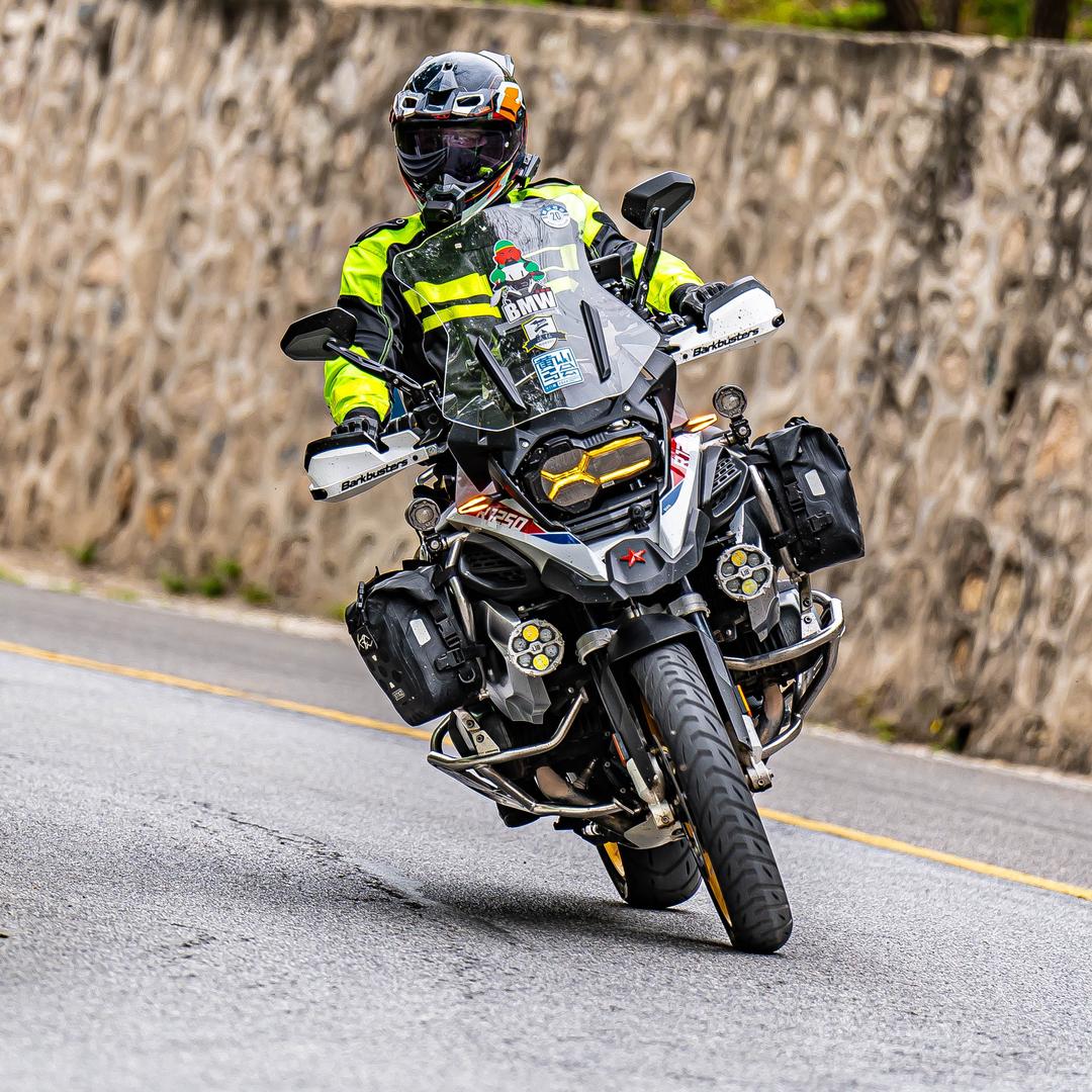 BMW兄弟会-小白龙🏍️