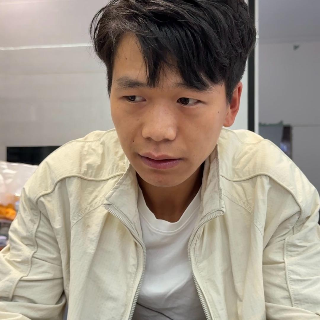 荣二哥甄选（郑肥肥老公）