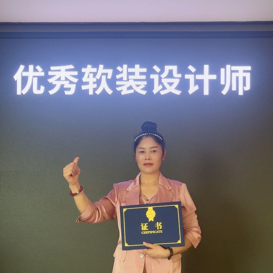 迁江街菜市场四妹窗帘店