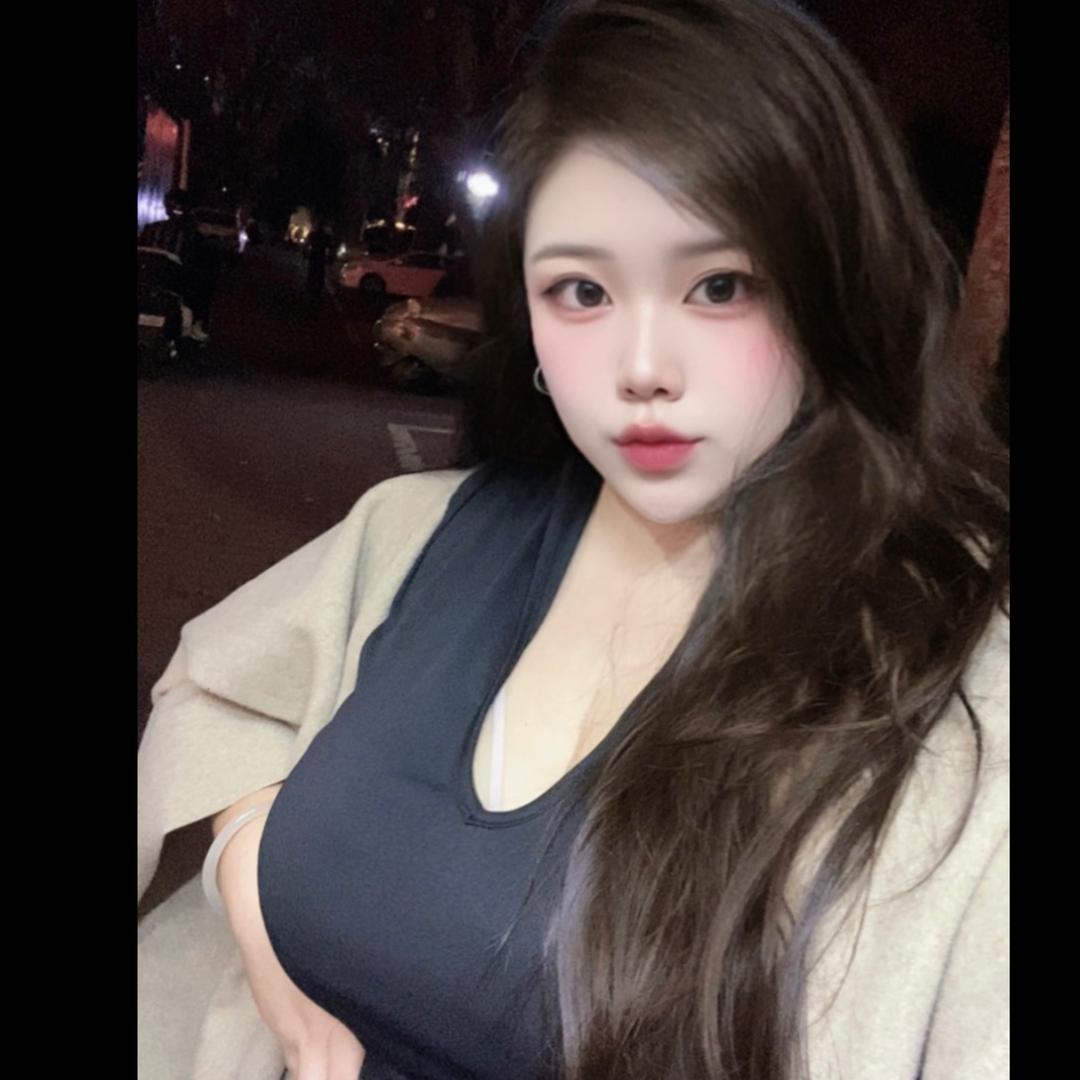 雯与嘉茶摊主理人