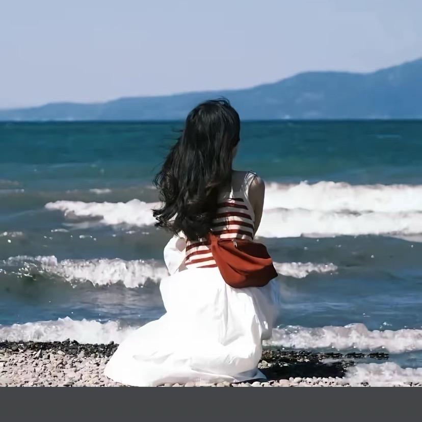 你总躲在梦里