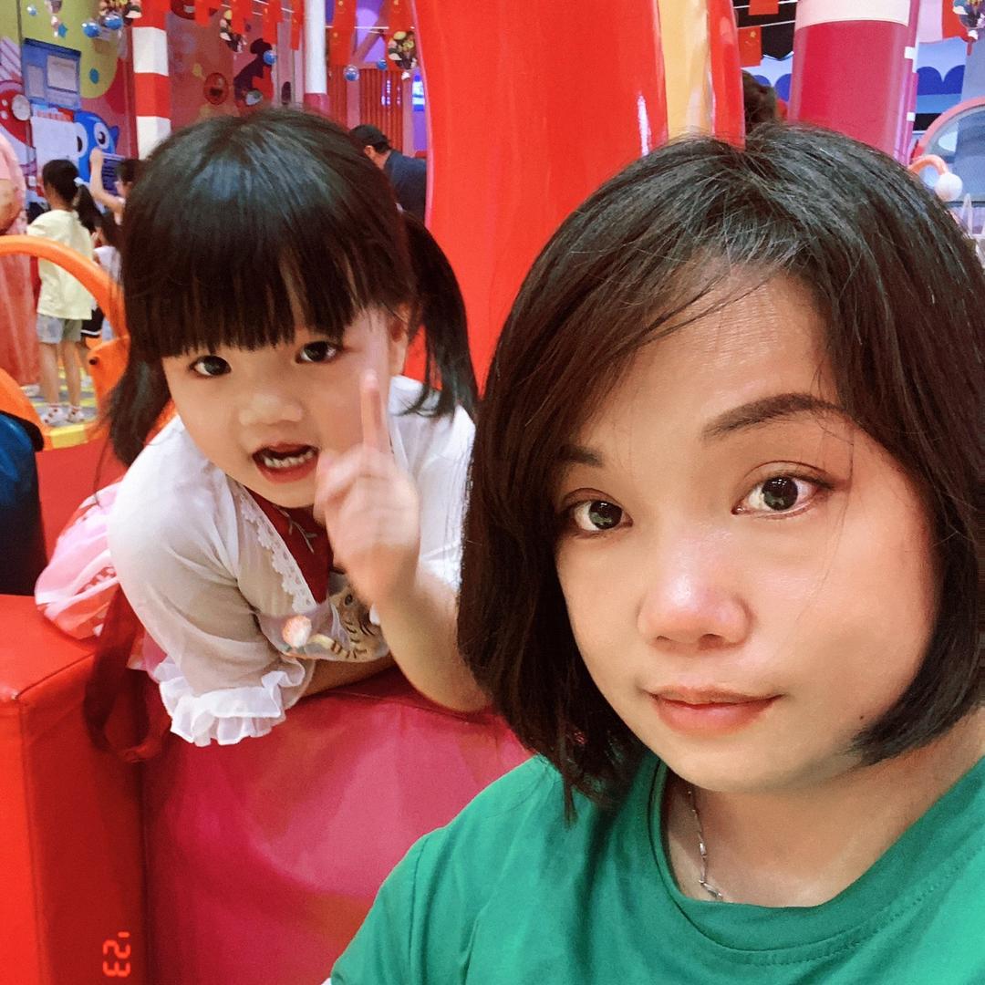 快乐的小严严