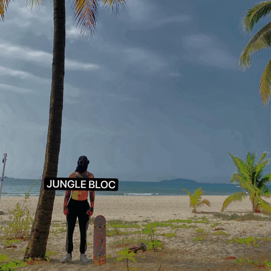 AKA SLOW丛林集团