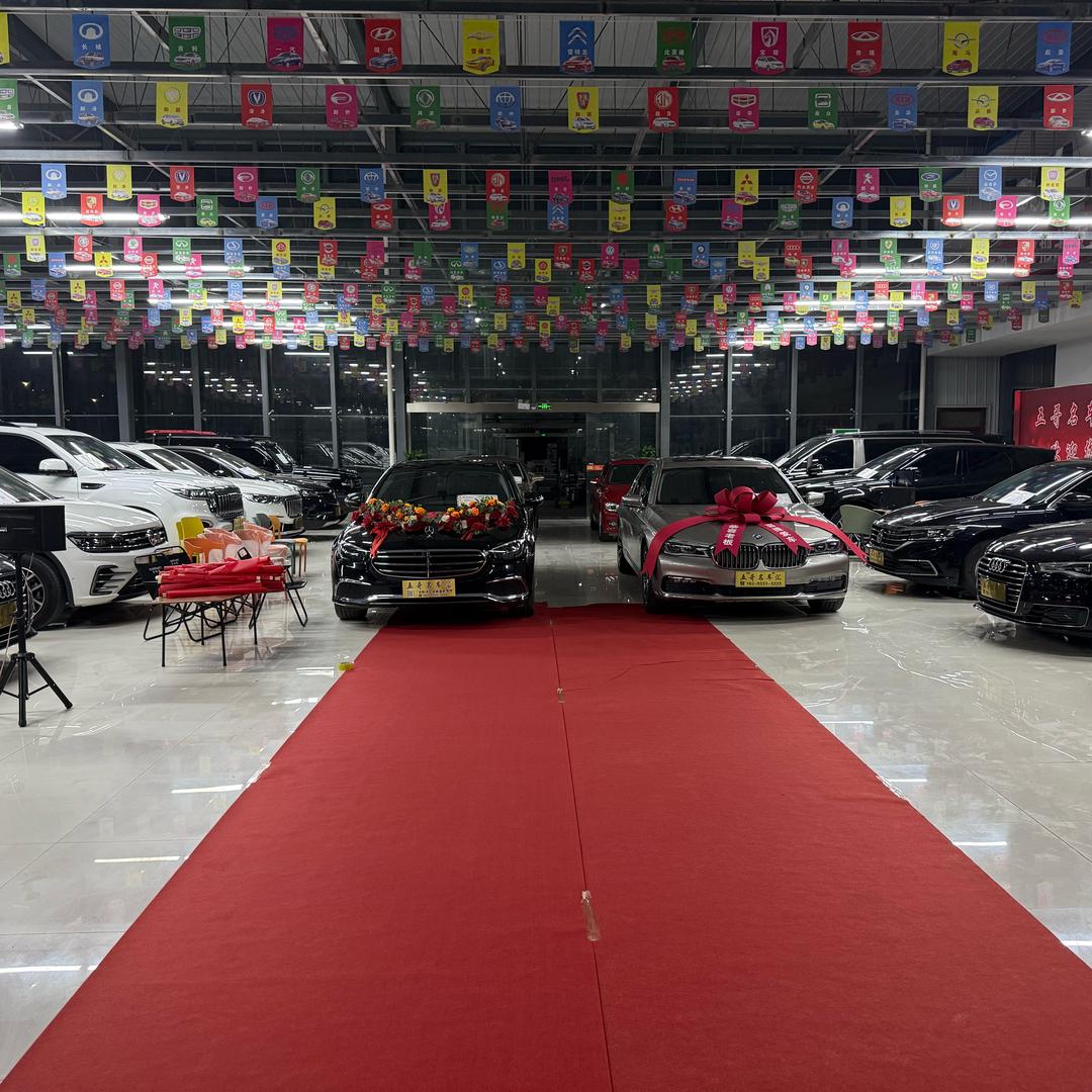 武山县五哥名车汇二手车批发