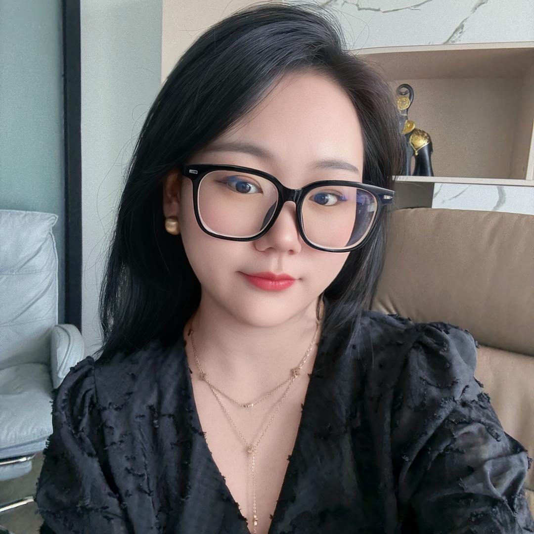 妍妍很严格