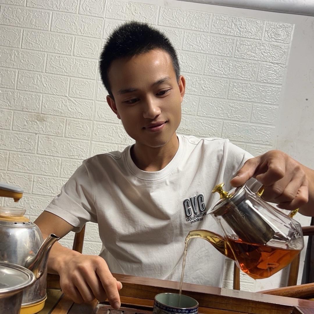 鑫粤二手车有限责任公司