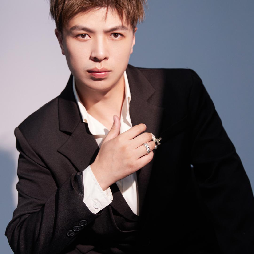 王东@