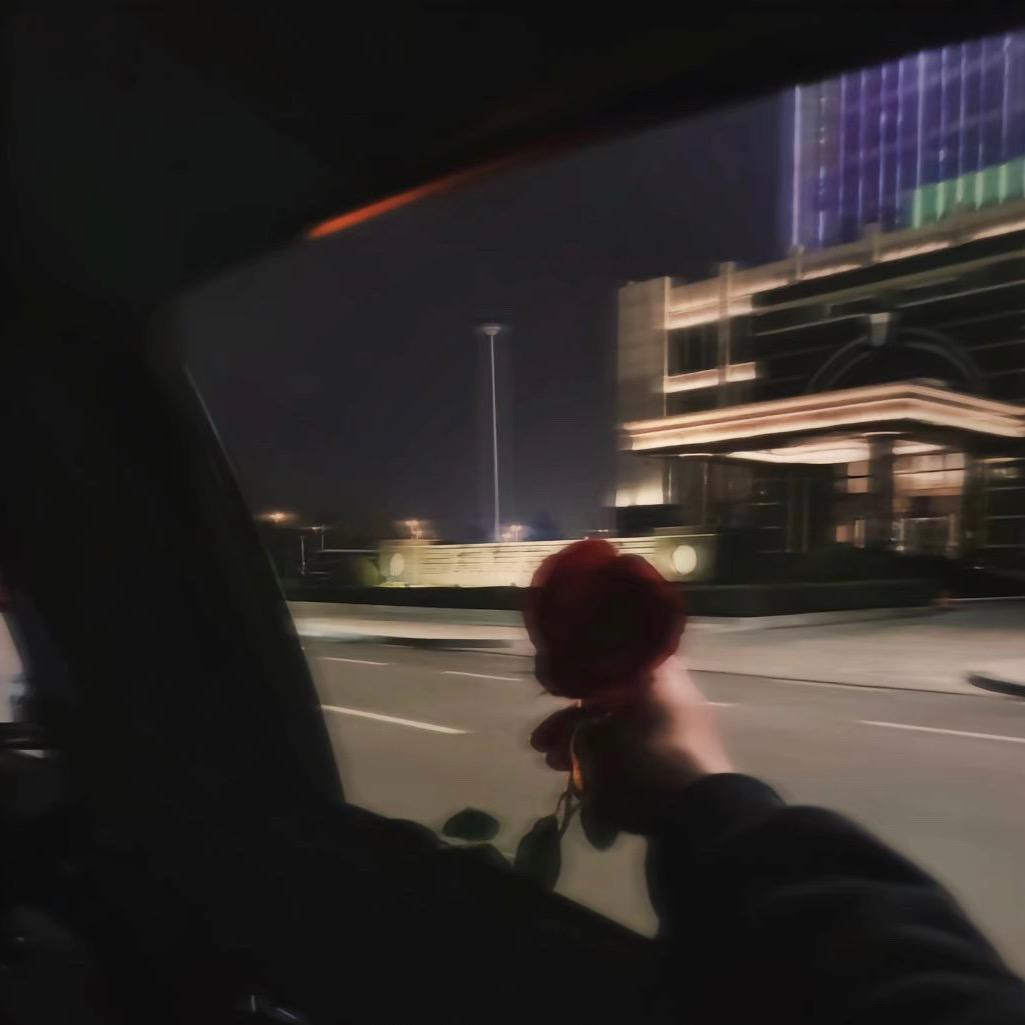 满山的马喽我腚最红👽