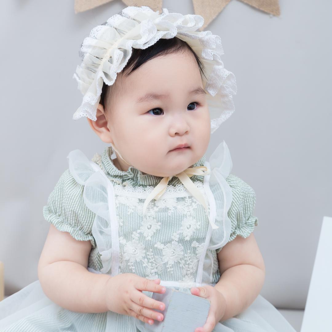 一个小桃子
