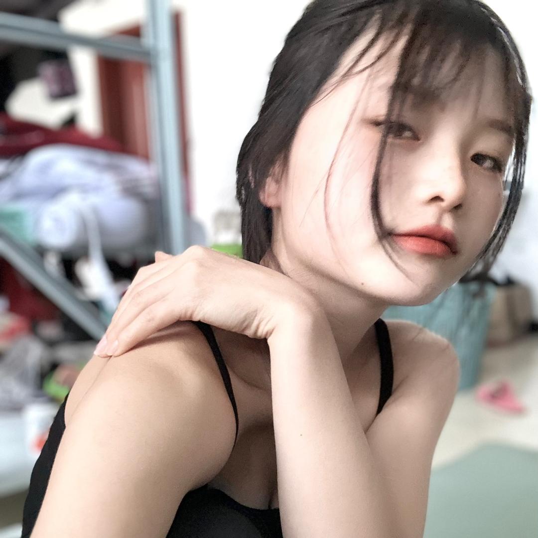 迷人的小骗子
