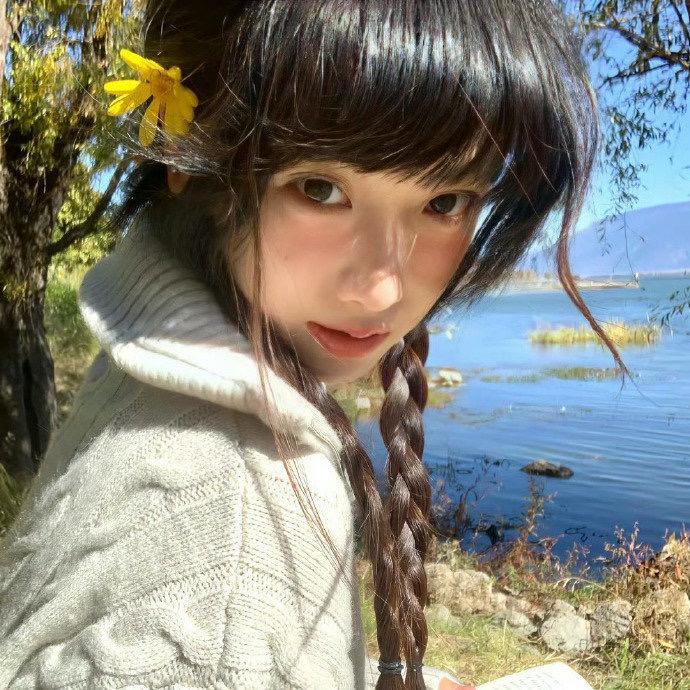 麻辣小龍夏女士