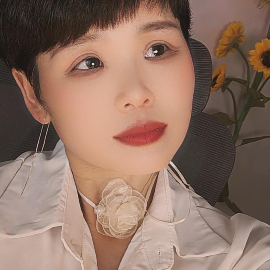 妮妮《伤感情歌主播》