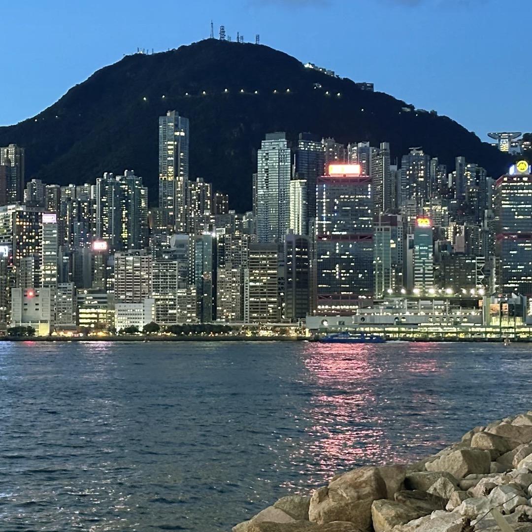 鹏逸酒店餐饮管理公司：黑哥