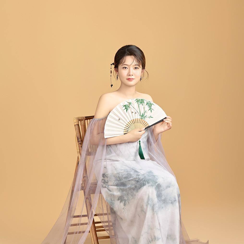 小婷.