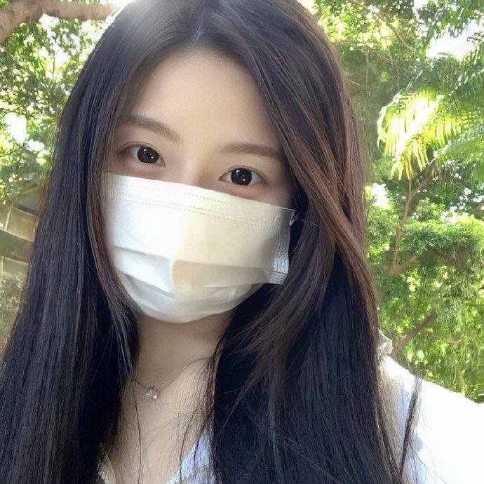 思思💃