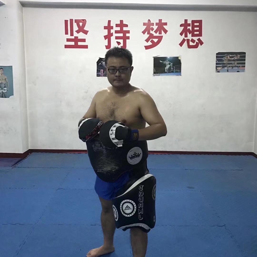 阿鸿教练(散打、搏击、中国跤、柔术)