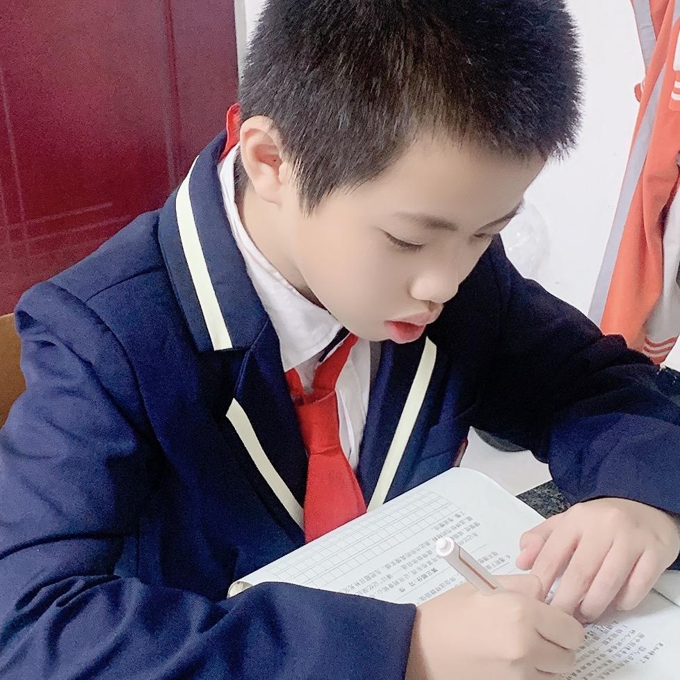 小睿六年级
