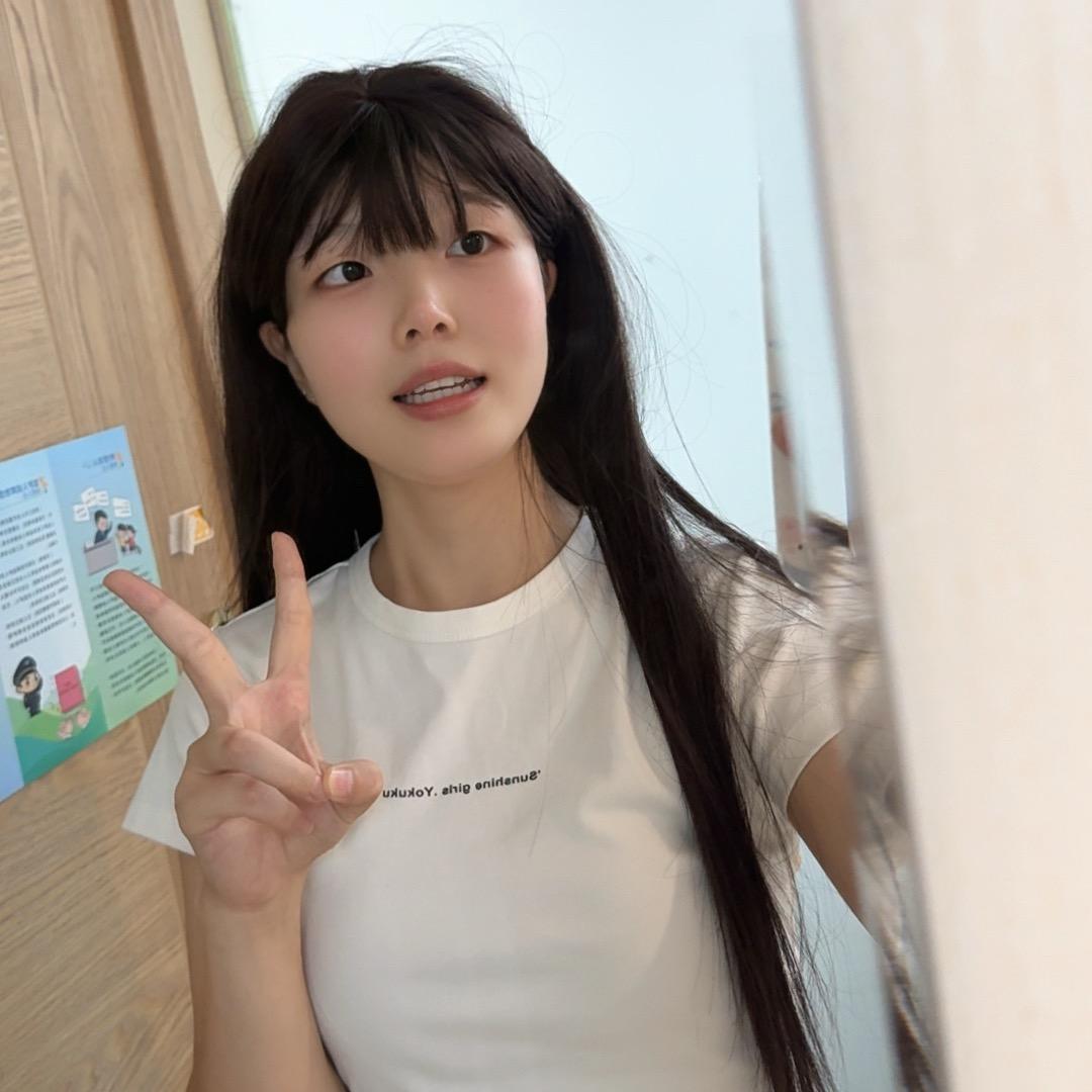 小黄不会倒下(黄佩艳)