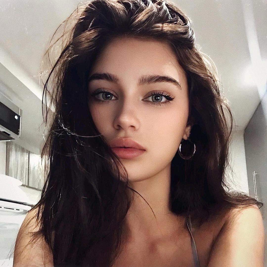 吐鲁番安旭-小允