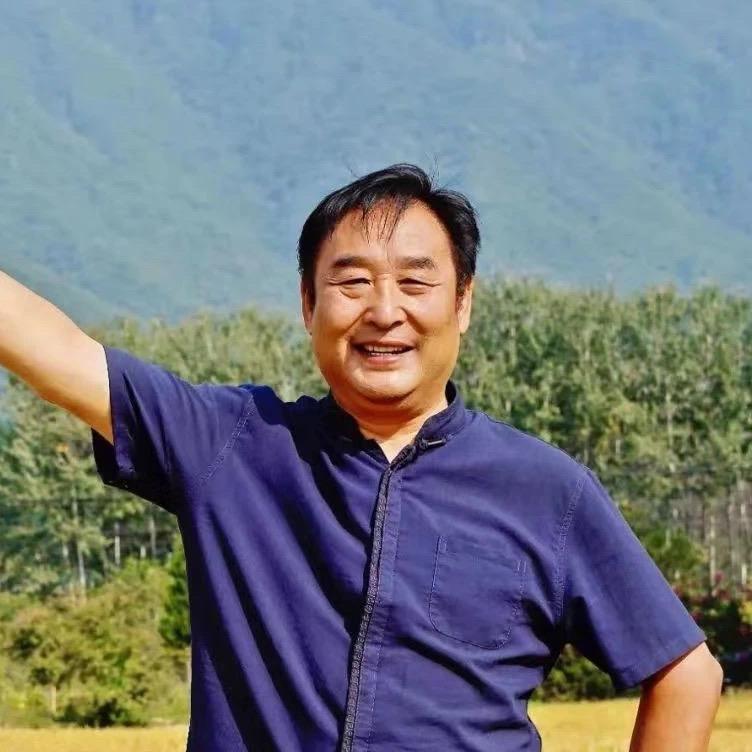 周大黑董事长