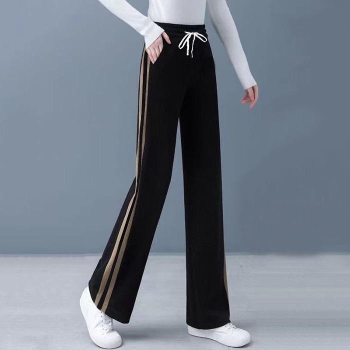 岸琥女装工厂店