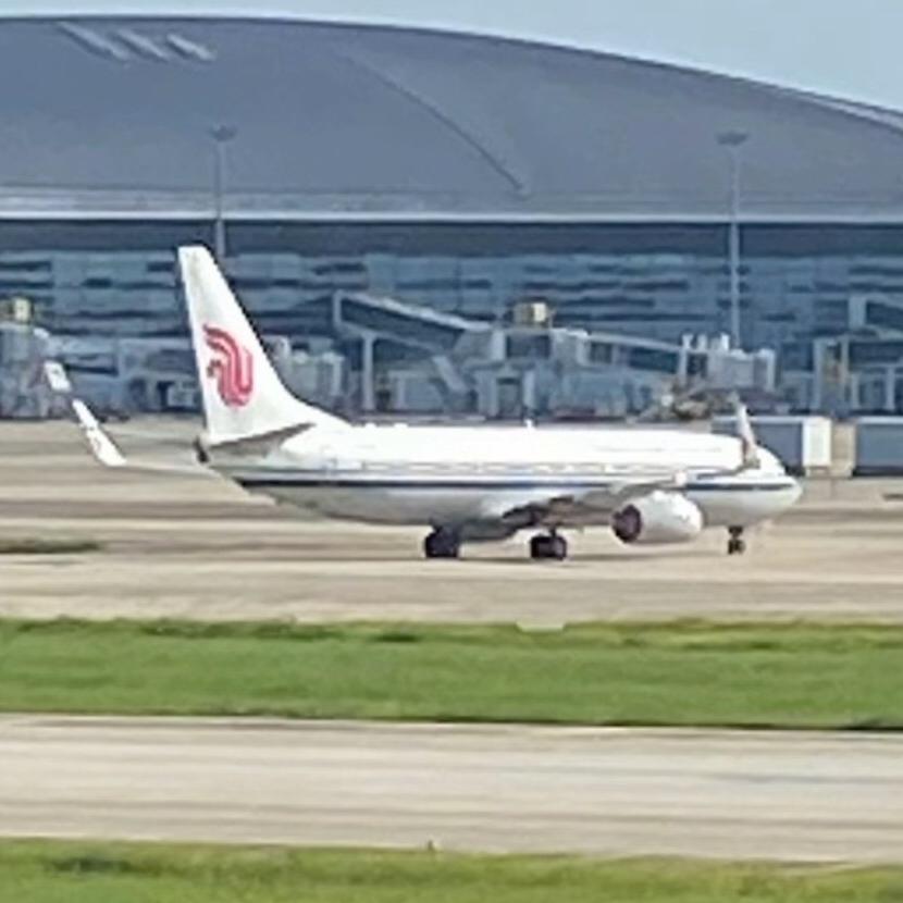 一只湛江机场的国航738