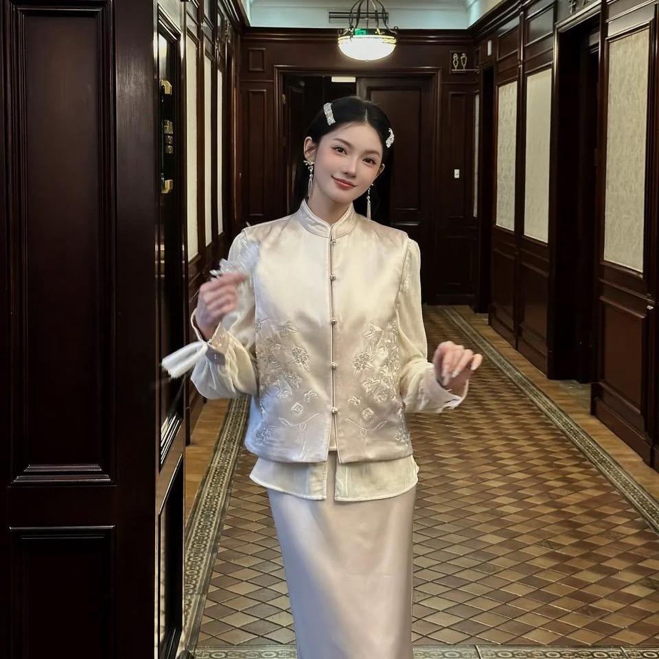 冯（CHAO MEI-宝藏穿搭