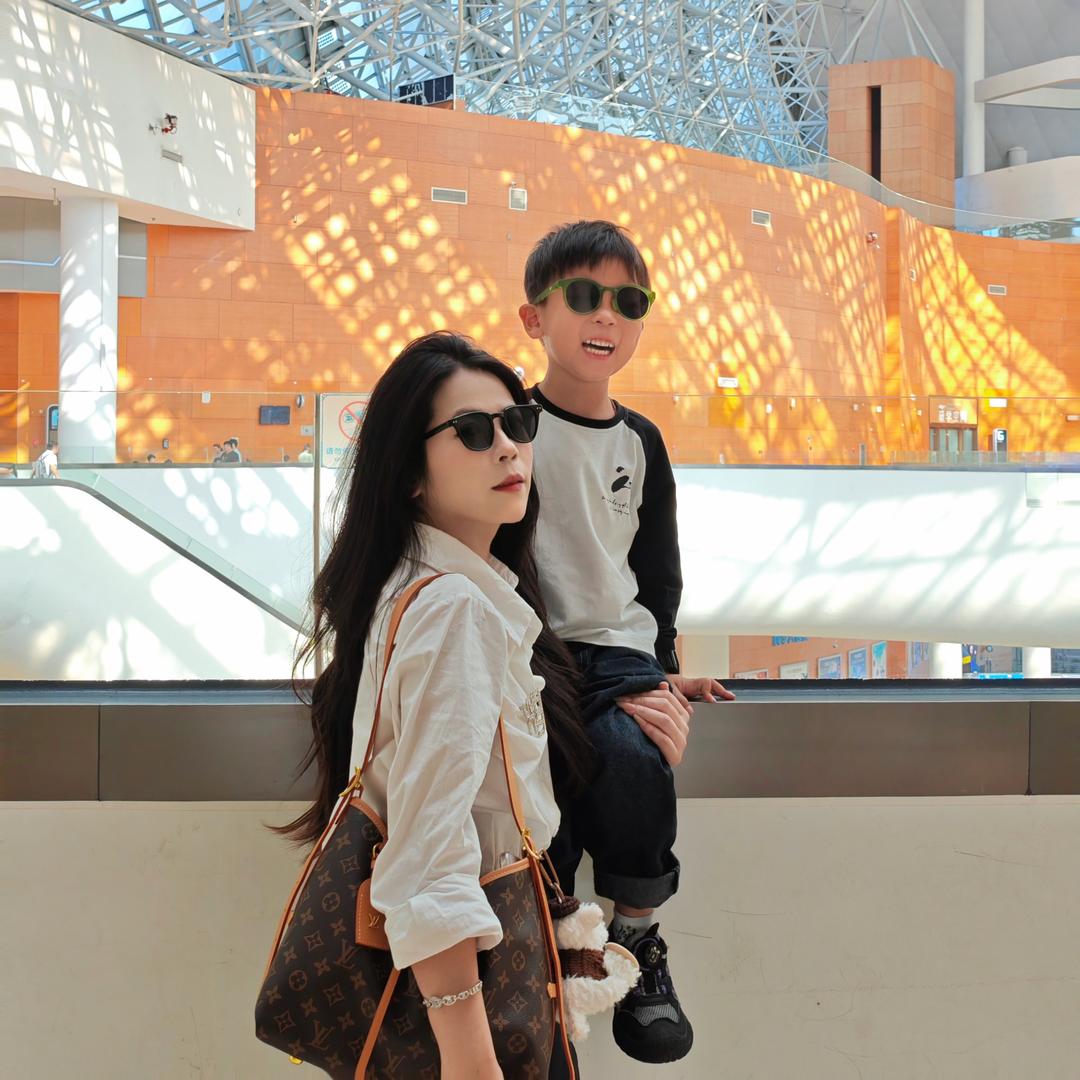 是阿y呀🐈小铉铉妈