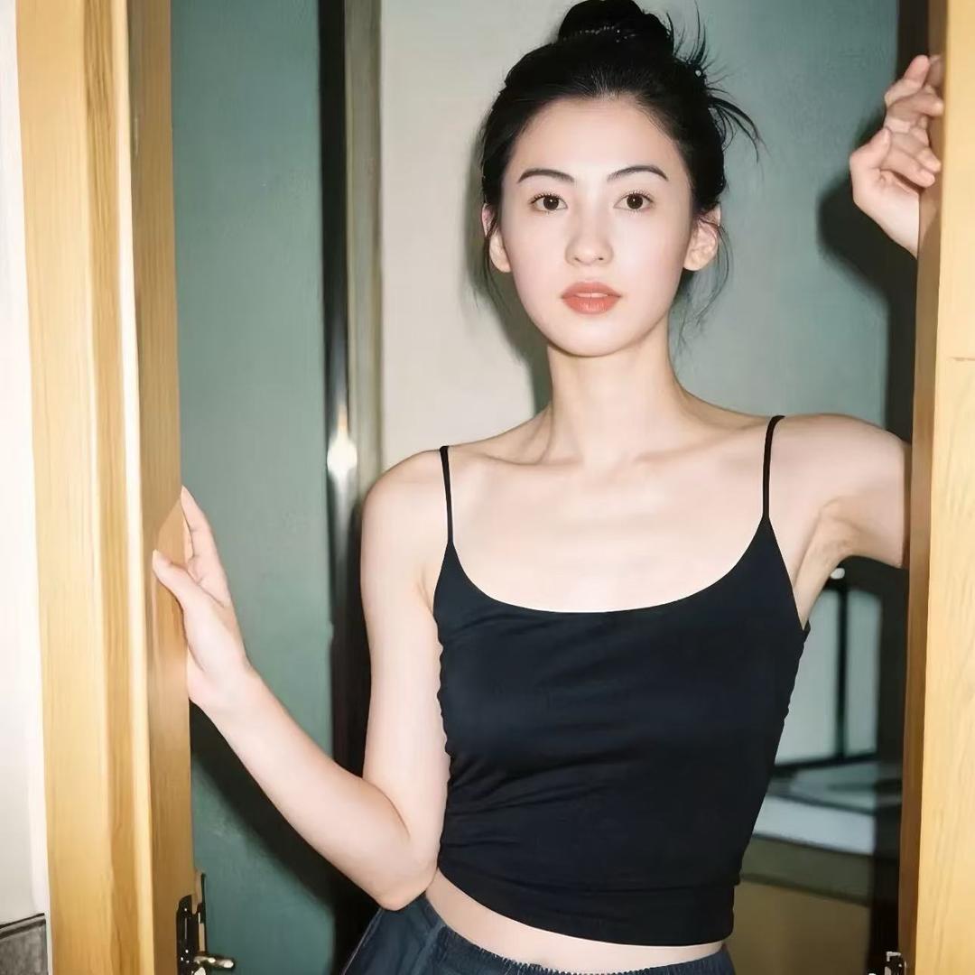 贠贠