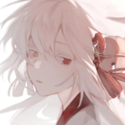 肆月