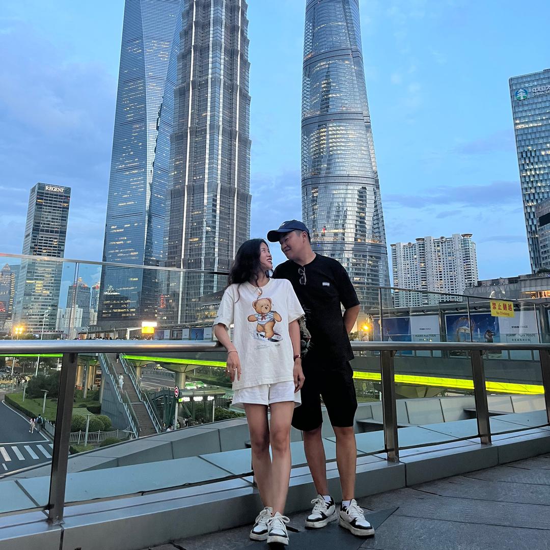 狗尾巴花儿👩‍❤️‍💋‍👨