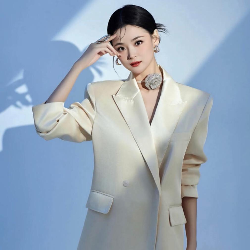 清晨的周