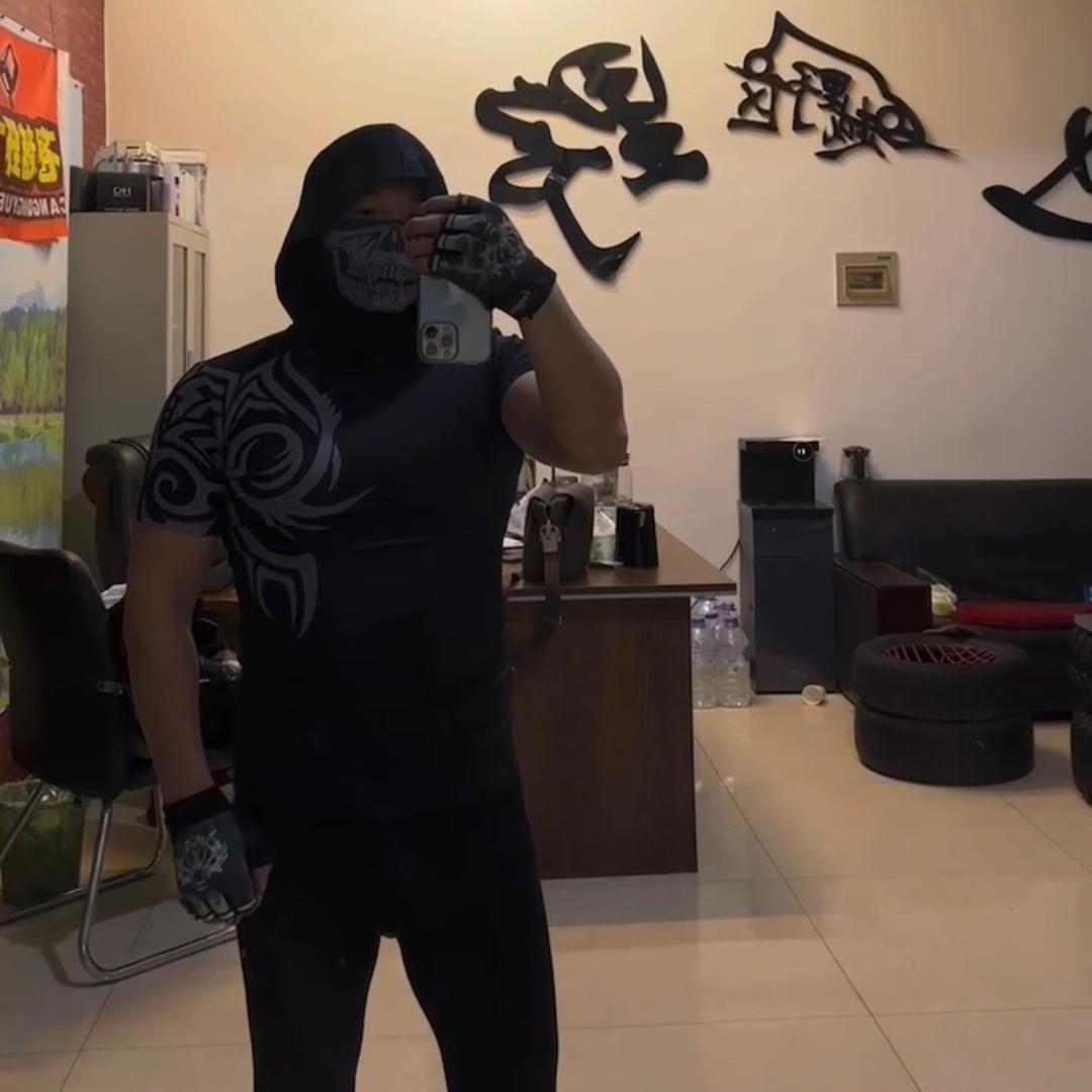 苍穹毒王
