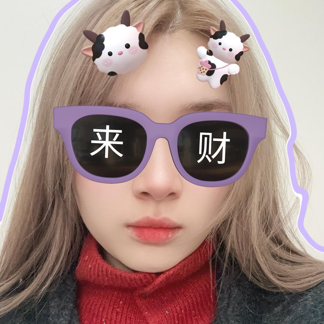 有酒窝的笑笑
