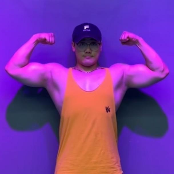 爱撸铁的猪儿虫🐛