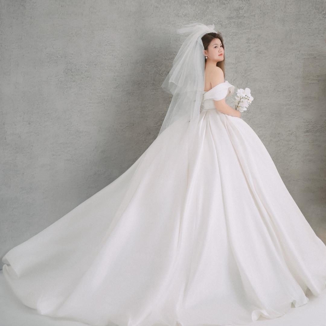 婷婷.