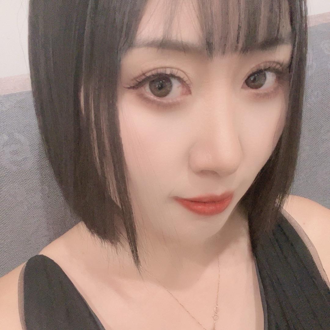 🔅J曉薇吖🎊