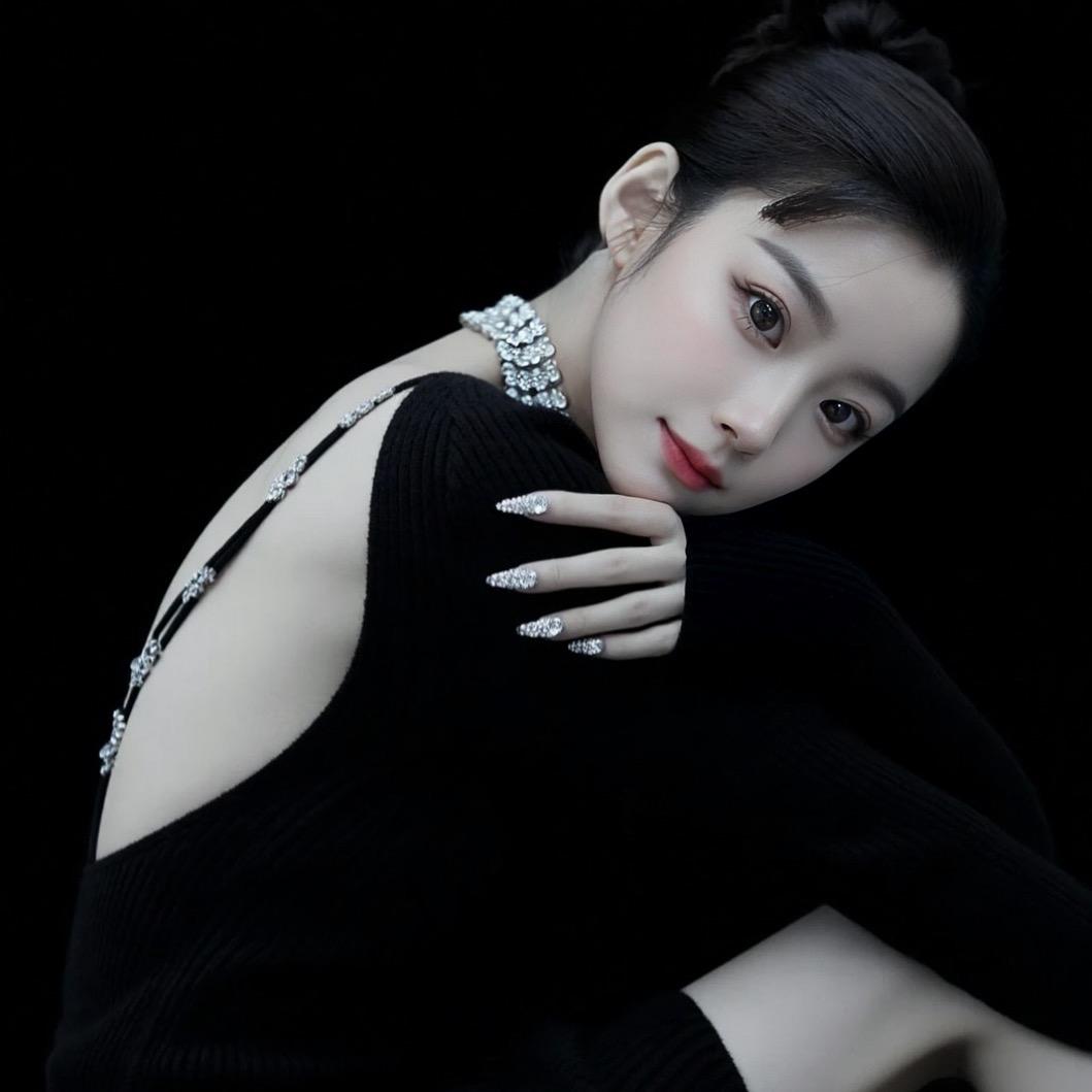 花儿蝴蝶🦋郭恬宇.