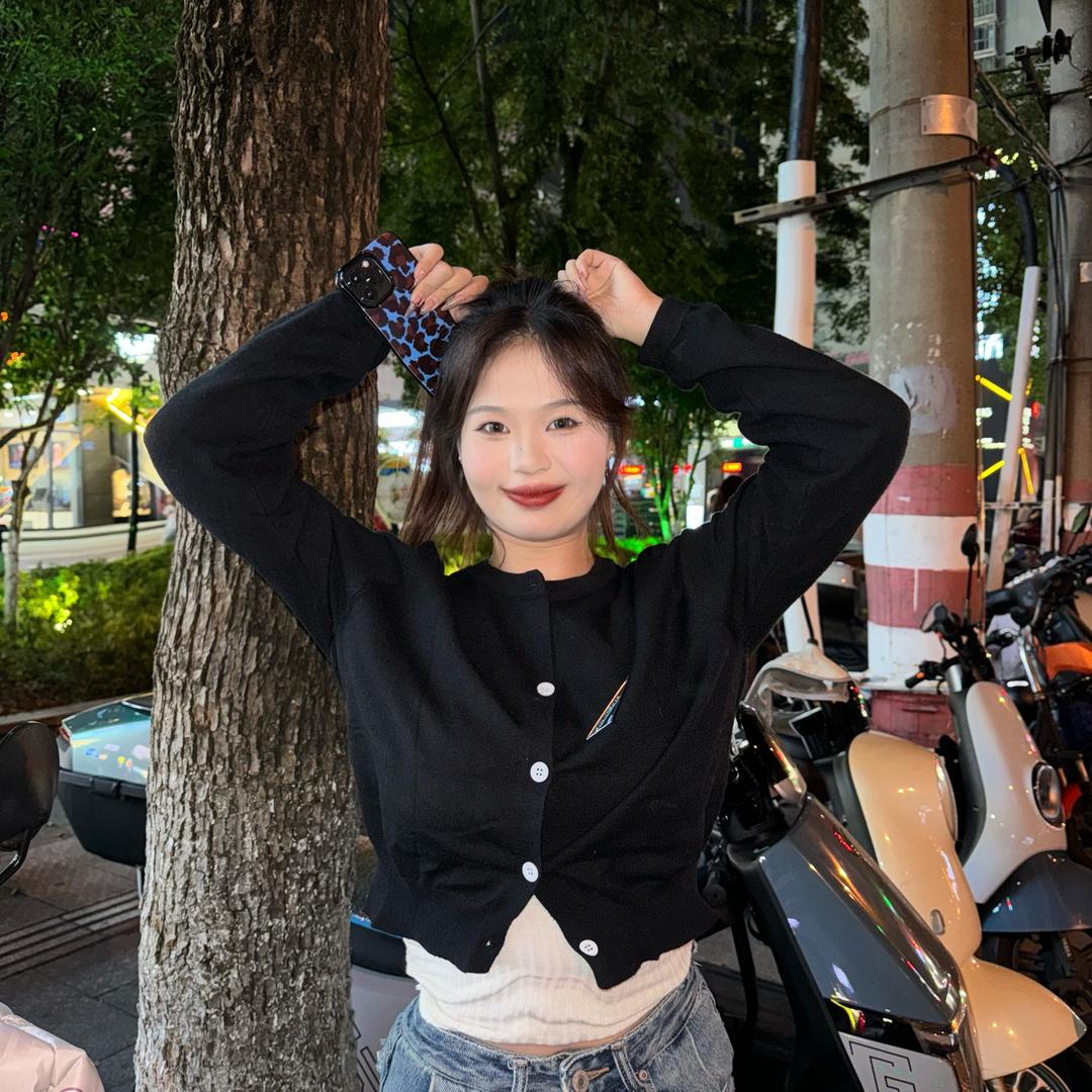 是Momo不是摸摸吖