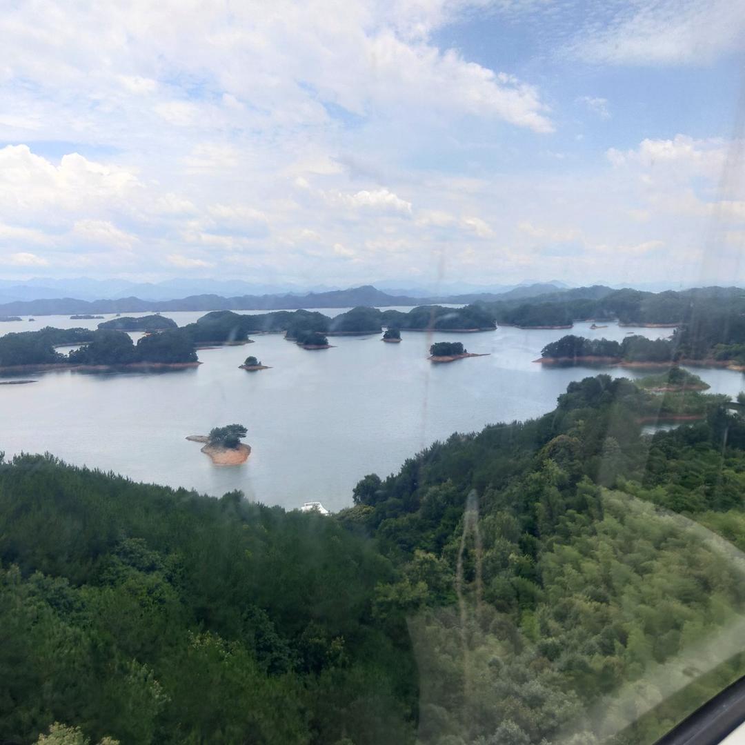 孤舟见水